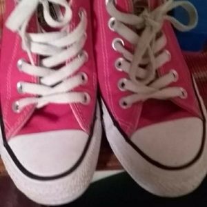 Pink Converse size 7